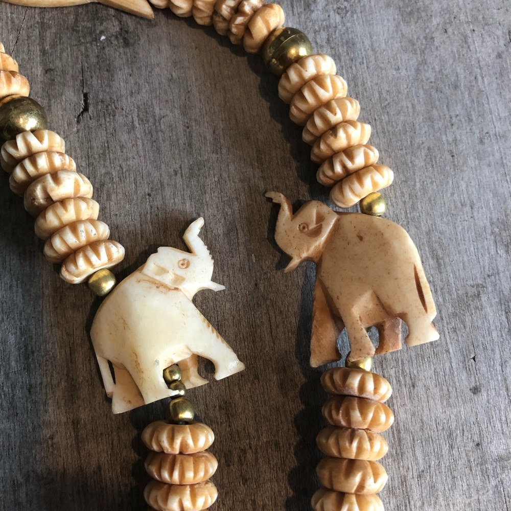 African bone carved necklace; elephants - Picture 4 of 8